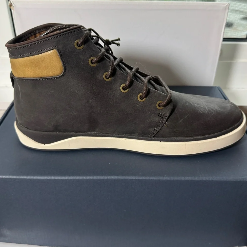 OluKai Men's Grey & Brown Chukka Boots NIB - Picture 9 of 13